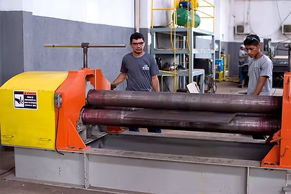 Parque fabril METALPAR — Corte a laser para acabamento fino